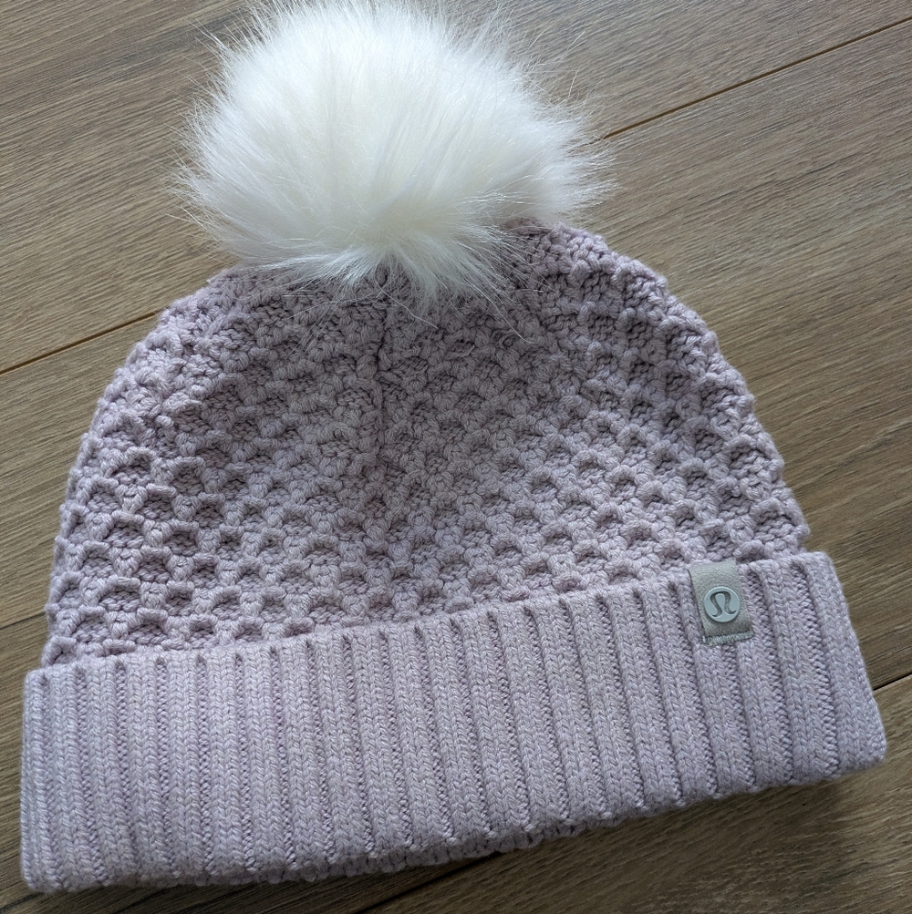 Lululemon Pom to Play Beanie lavender 🪻